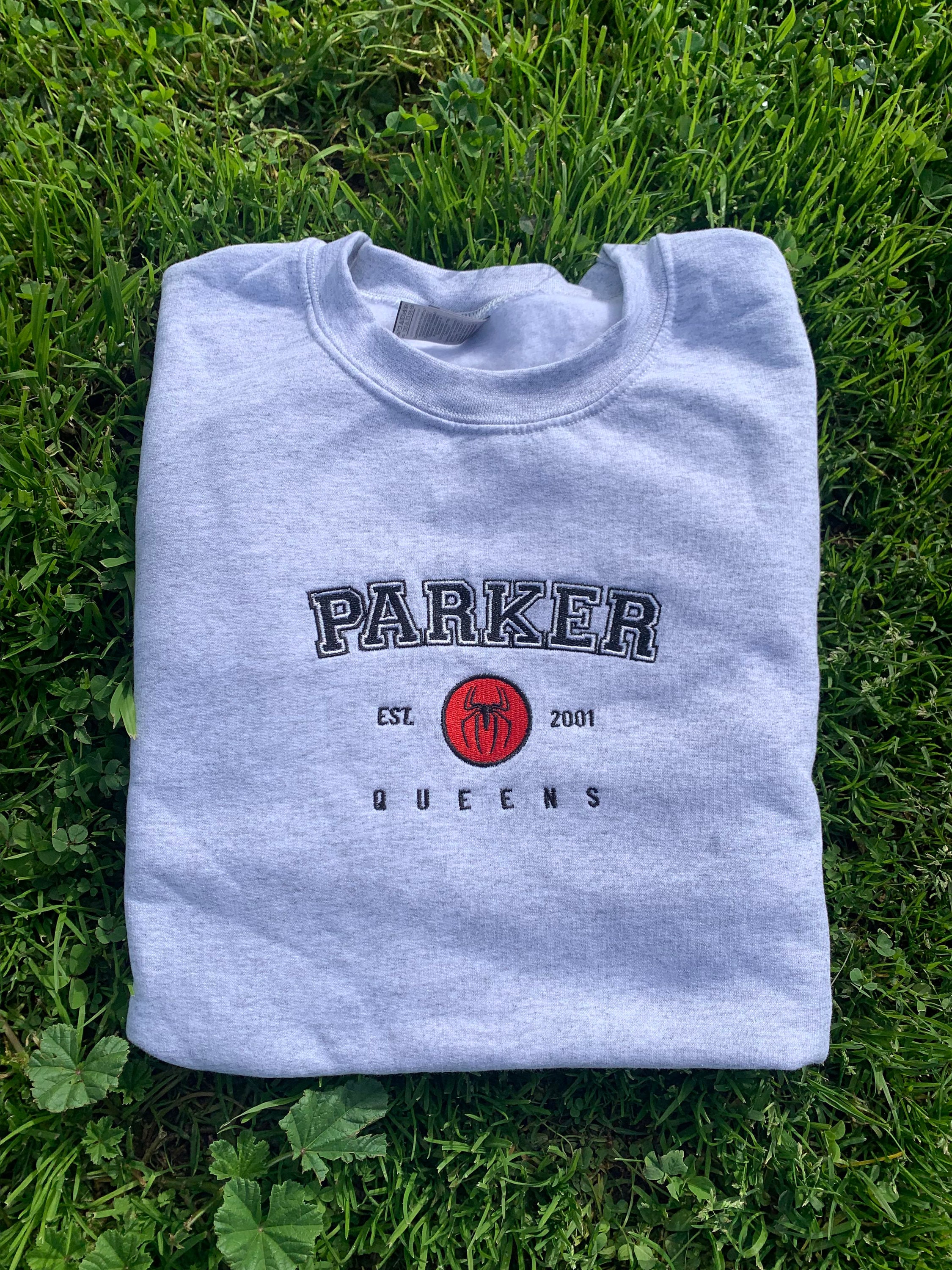 Vintage Parker Queens Embroidered Crewneck - Unisex