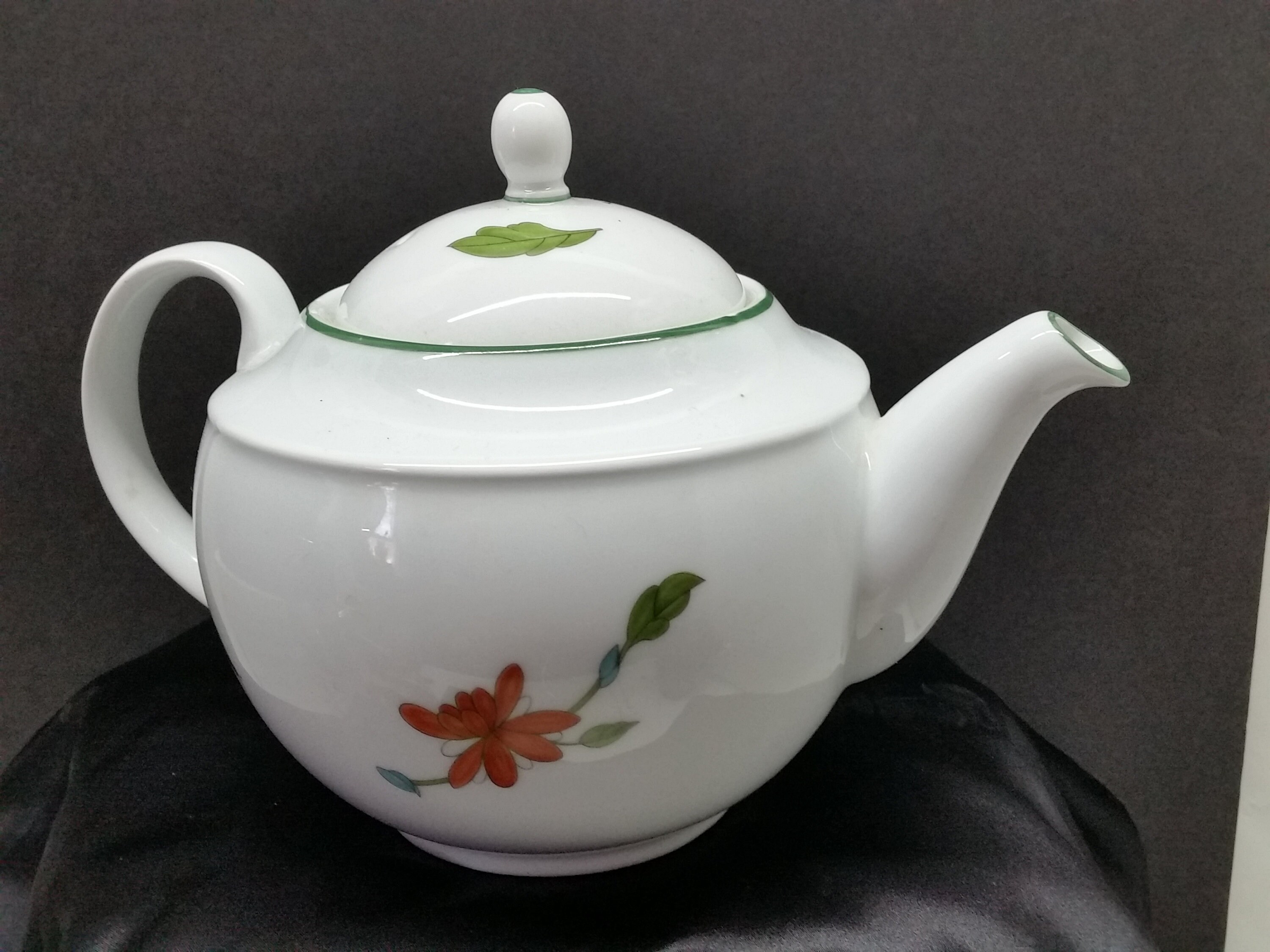 Vintage Teapot Royal Worcester Made in England,porcelain Teapot