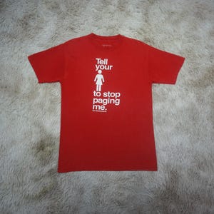 Vintage Y2K Girl Skateboard T-Shirt Men Medium Distressed Red Cotton Skate Tshirt USA