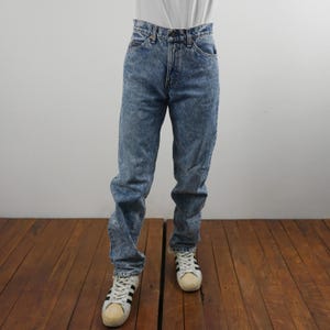Vaqueros Levi&#39;s 550 vintage de los años 90, lavado ácido, cintura alta, azul desgastado, pierna cónica, hechos en EE. UU., mezclilla W28 L30