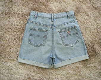 Vintage 90's Guess Shorts Jeans Waist 24 Light Wash Denim High Rise Jeans Petite XS