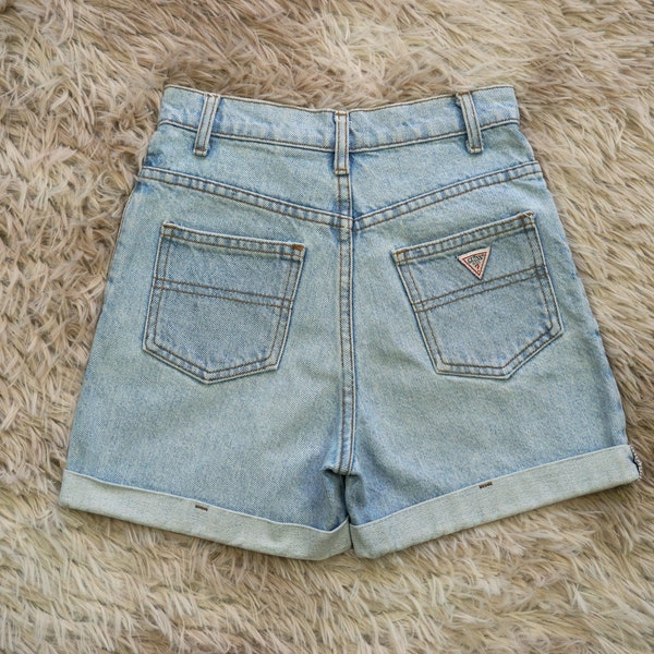 Vintage 90's Guess Shorts Jeans Waist 24 Light Wash Denim High Rise Jeans Petite XS