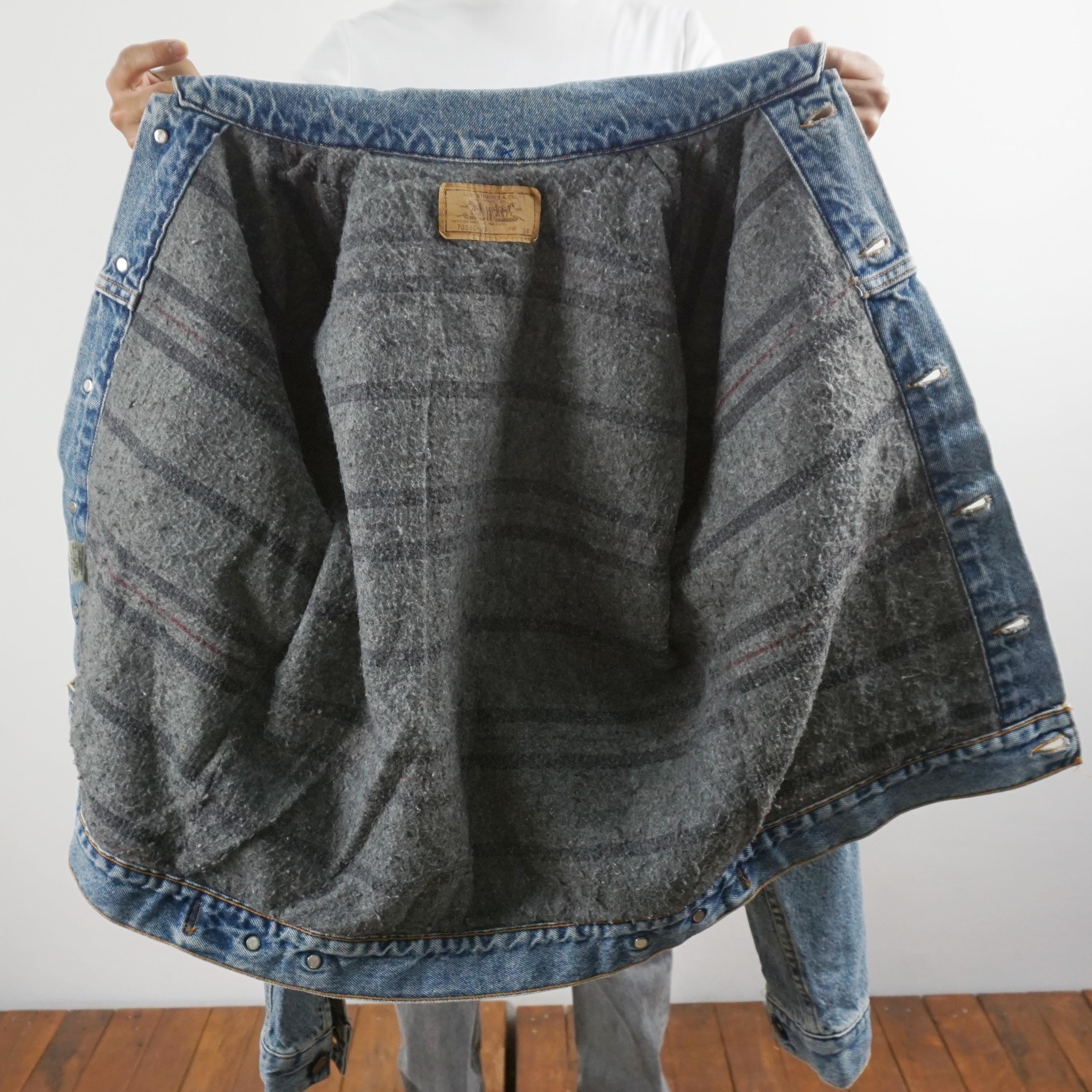 Vintage 90's Levi's 70505 03 Denim Jacket Type 3 Size 38 Blanket