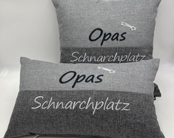 Kissen für Opa Geschenk Opas Schnarchplatz personalisierbar hochwertige Stickerei mehrfarbig indoor outdoor wasserabweisend Made in Germany