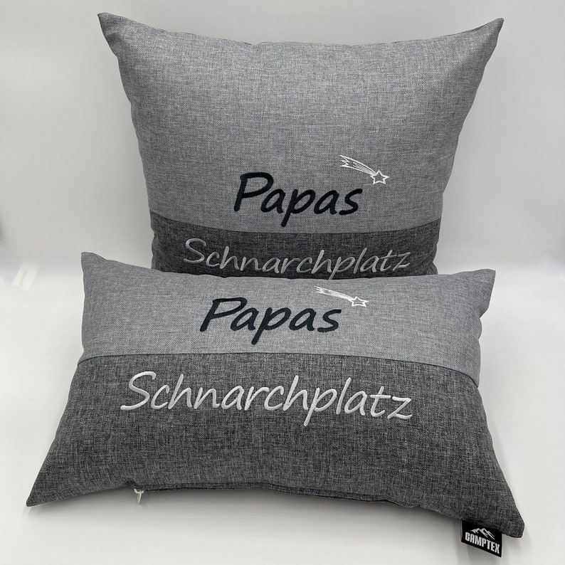 Kissen für Papa Geschenk Papas Schnarchplatz personalisiert hochwertige Stickerei mehrfarbig indoor outdoor wasserabweisend Made in Germany Bild 1