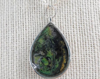 Colgante de goteo de cera en bisel de plata, hecho a mano, joyería, accesorios, resina, verde, negro, plata, oro, lágrima