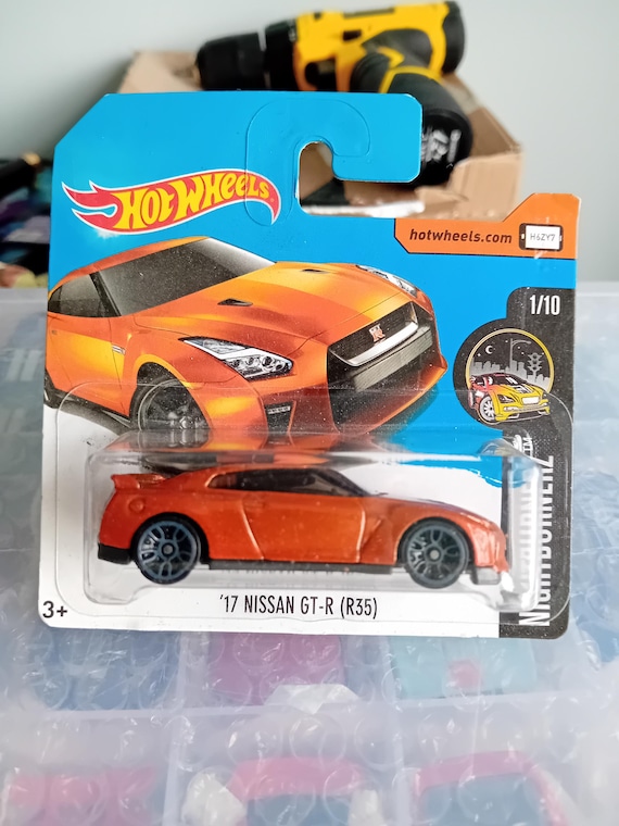 Hot Wheels Nissan GTR R35 Orange Nightburnerz R-35 Short Card JDM