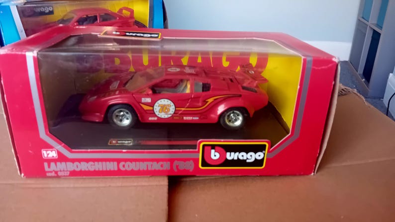 Burago Lamborghini Countach Red Spirit of Le Mans 76 Livery 1:24 ...
