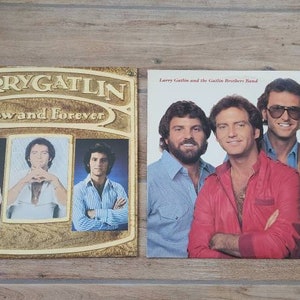 Larry Gatlin des années 1980 / Now and Forever et Not Guilty / CBS Vinyl Records NC 521 et FC37464