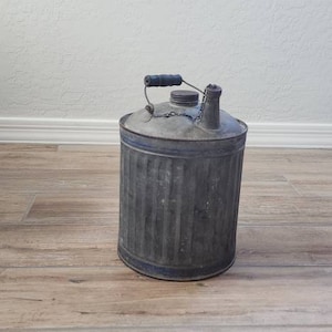 Vintage Blau Gebändert Galvanisierter Gas / Öl Metallkanister
