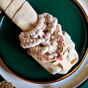 Weihnachts-Serviettenringe, Weihnachtstischdekor, festlicher Serviettenhalter mit hölzernem Rentier, Weihnachtsessendekor, Erntedankdekor
