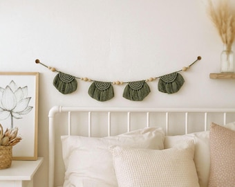 Macrame Garland: Half Circle Boho Wall Decor with Fluffy Fringe