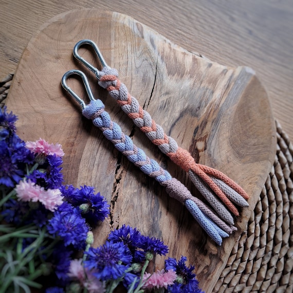 小物 deci//Carabiner Macrame Keychain Buy wholesale Macrame keychain small, boho carabiner pendant