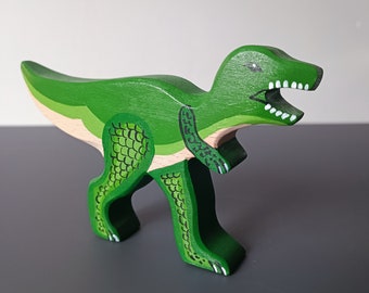 Commande spéciale : œuf de dinosaure et figurine de montagne. deux pièces