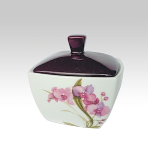boîte ou sucrier vintage en porcelaine avec couvercle