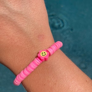 Light pink/hot pink flower bracelet