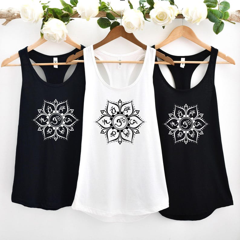 Seven Chakras Tank Top | Chakra T-Shirt | Meditation Shirt | Yoga Tank | Yoga Lover Gift | Yoga Gift | Seven Chakras | Spiritual Shirt imagem 1