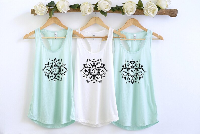 Seven Chakras Tank Top | Chakra T-Shirt | Meditation Shirt | Yoga Tank | Yoga Lover Gift | Yoga Gift | Seven Chakras | Spiritual Shirt imagem 4