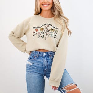 Teacher Sweatshirt, Teacher Shirt, Teacher Appreciation Gifts, Back to School shirt, Team Teacher shirt, Floral Teacher shirt, Teach shirt