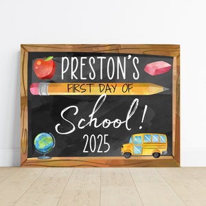 Primo giorno di cartello scolastico, modifica il nome di tuo figlio, cartello della classe 2025, formato carta standard 8,5x11, download digitale, stampabile