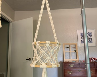 Hanging basket
