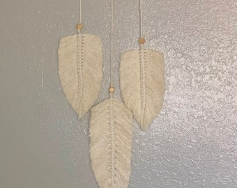 Macrame feather/leaf Wall Hanging