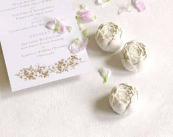 Ensemble de 3 bourgeons de fleurs ~ mariage à plat photographie style accessoires photo présentoir de produit décor de table de fête roses blanches pivoine renoncule