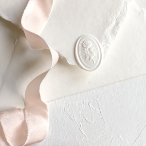 SET DI SIGILLI DI CERA Rose bianche Adesivi autoadesivi ovali inclusi Inviti di nozze Cancelleria Buste Leggero Semplice Barocco Stile Coquette