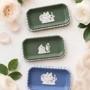 Rechteckige Schmuckschale Wedgwood Jasperware, Fine Art Hochzeitsfotografie Flat Lay Requisite Vintage Ring Schmuck Platte Salbei Grün Blau Weiß
