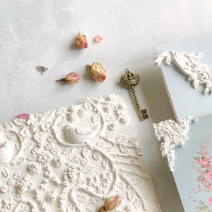 Chave de metal estilo barroco ~ Coroa de ouro antiga ~ Fotografia de casamento de belas artes Estilo flatlay Adereços por Light Atelier