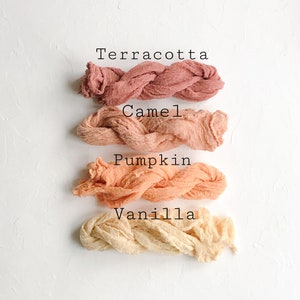 Musselina de estilo QUENTE NATURAL Paleta: Golden Cream Orange Terracotta ~ Fine Art Wedding Photography Flatlay Props Algodão Transparente Malha amassada