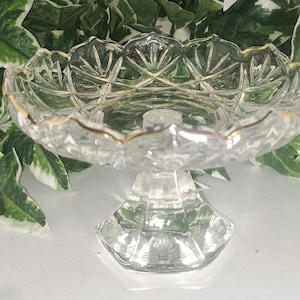 Mikasa Crystal Pedestal scalloped edges Hampshire Gold Compote FREE SHIPPING