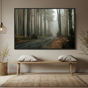 Nebliger Wald Weg Wandbild, nebliger Wald Fotografie, Naturpfad Poster, stimmungsvolle Walddekoration, ruhige Landschaft Leinwand