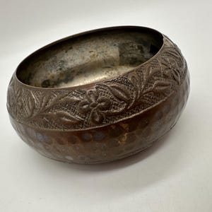 Vintage 40’s made in India ornate design brass bangle bracelet