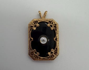 Vintage gold tone art deco black square rhinestone center pendant