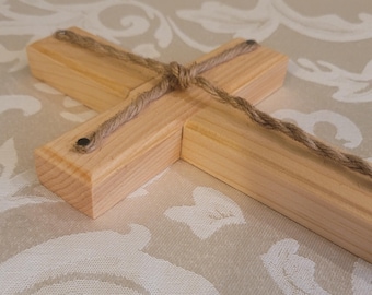 8 ""Kiefer und Schnur Kreuz" - Handgemacht, 100% Holz."