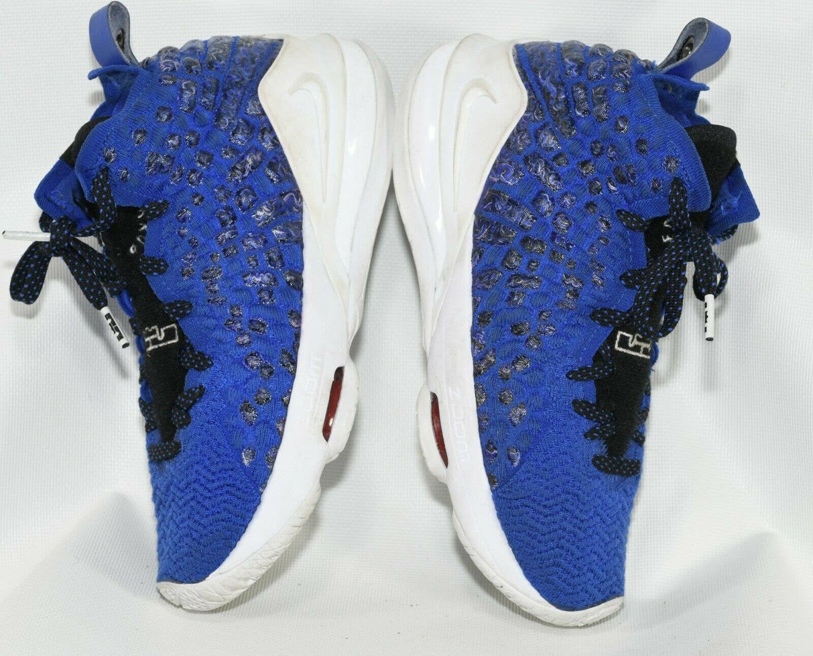 lebron uninterrupted shoes