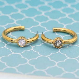 Vintage Rhinestone Gold Tone Hoop Earrings - R3