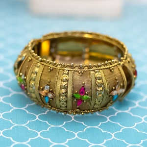 7 inch, Vintage Multicolor Rhinestones Gold Tone Elegant Hinge Bangle - R37