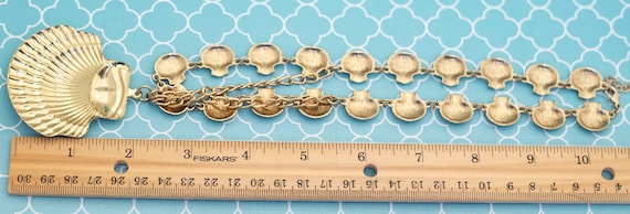 Vintage Royal Shells Gold Tone Bib Necklace 18 in… - image 3