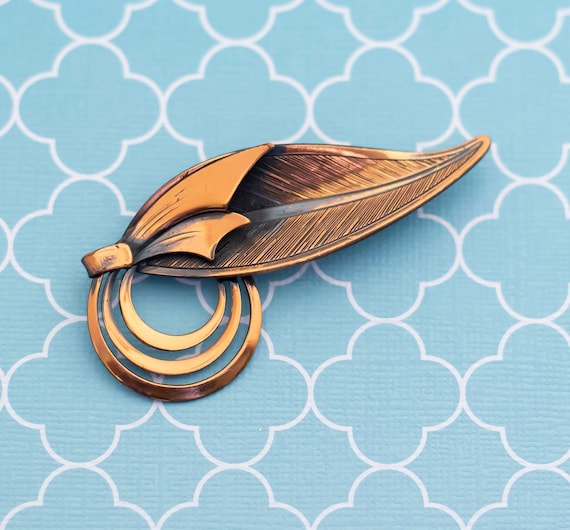 Vintage Elegant Copper Tone Leaf Brooch - R1 - image 1