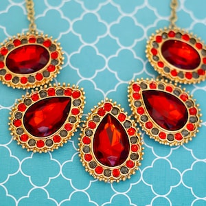 18 inch, Vintage Blood Teardrop Round Oval Scarlet Red Stones Bib Necklace - R32