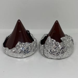 Vintage Hershey Kisses Chocolate Porcelain Collectible Salt and Pepper Shaker Set