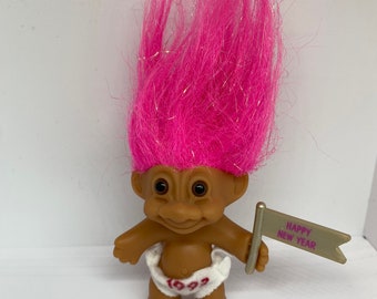 Vintage Russ Troll Muñeca Cabello Rosa Ojos Marrones 3" Feliz Año Nuevo Glitter Cabello