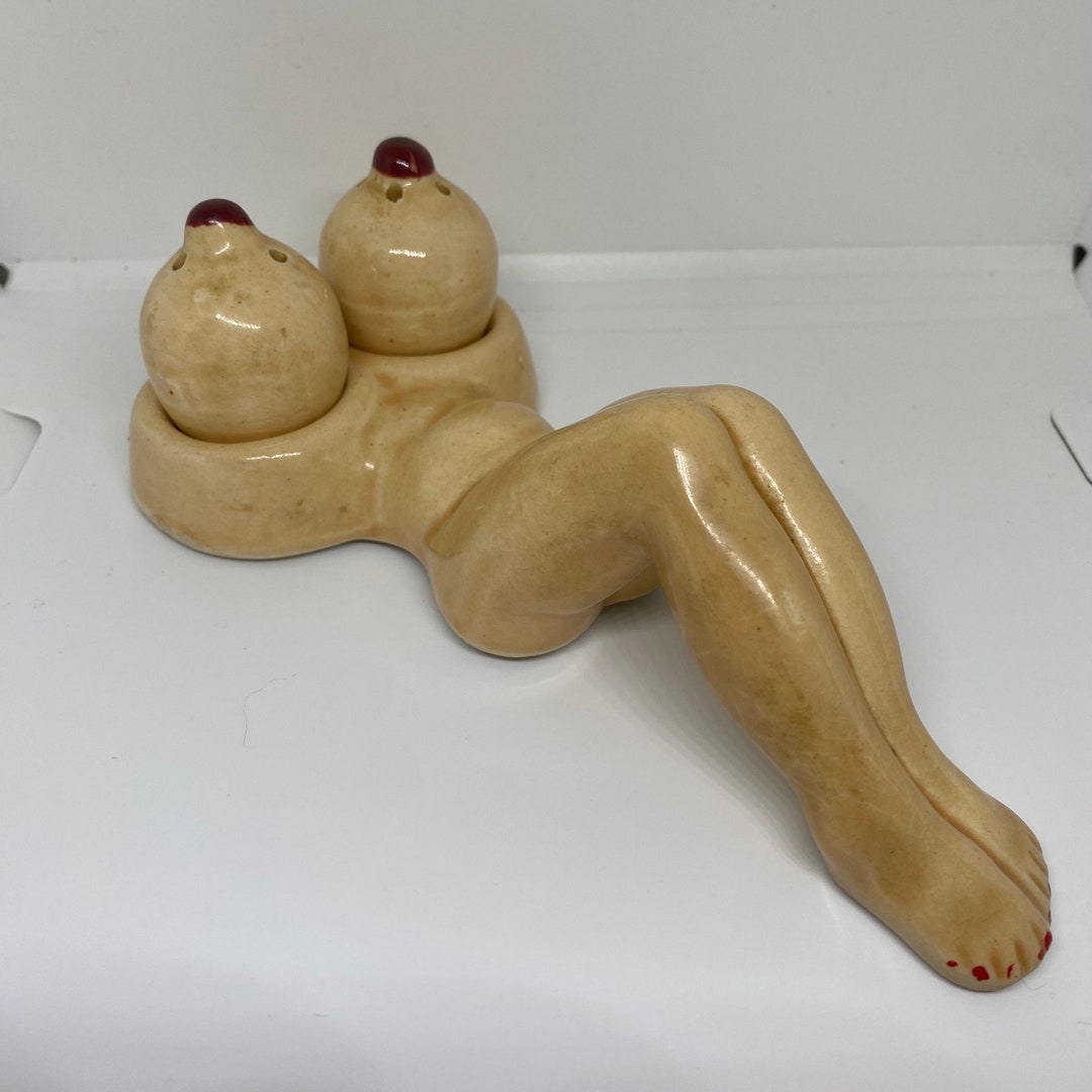 Vintage Nude Woman Body Salt and Pepper Shaker Set Pin up Vintage Nude Woman Body Salt and Pepper Shaker Set Pin up