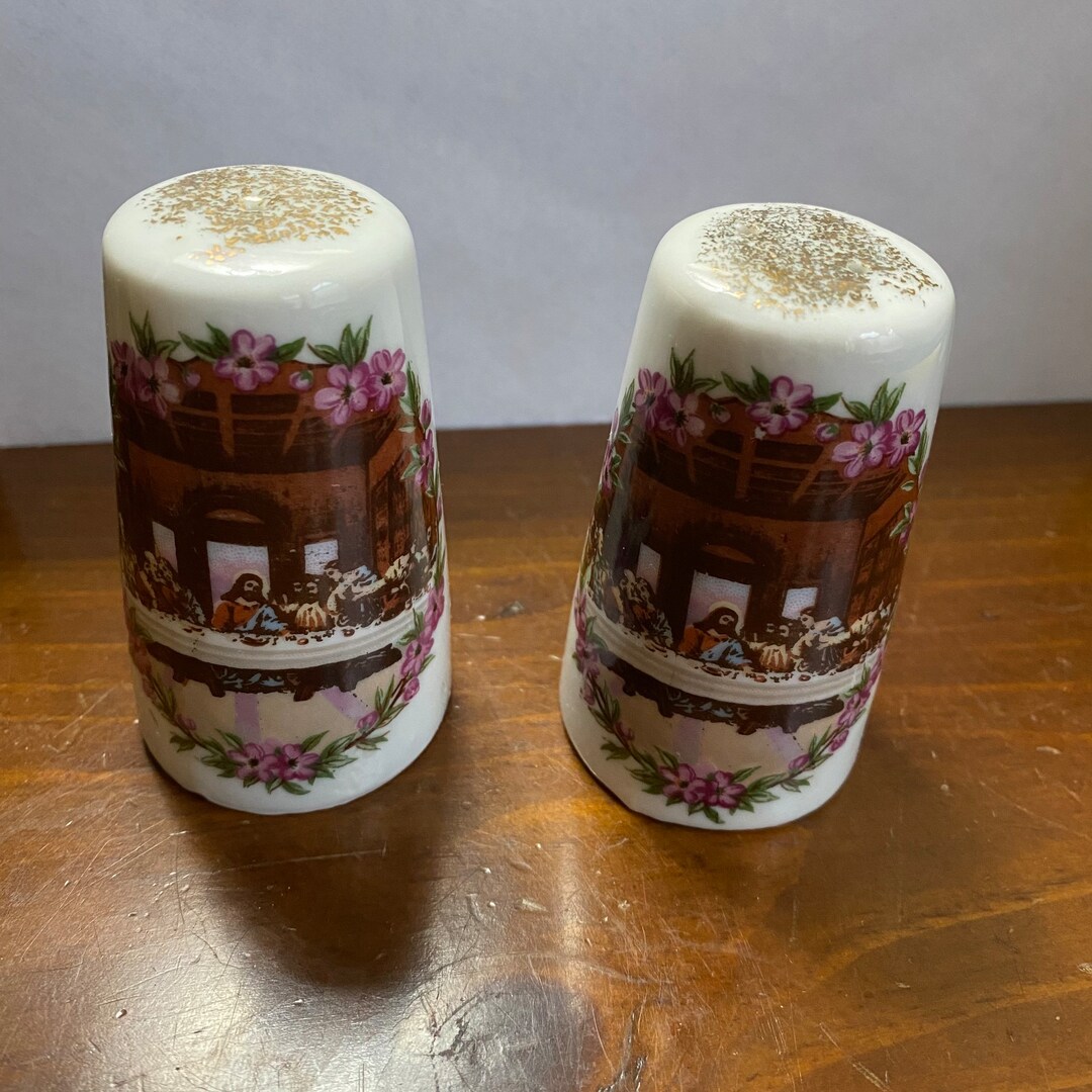 Vintage Ceramic Last Supper Salt and Pepper Shaker Pair Gold Gilt Made