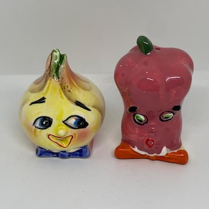 Vintage Anthropomorphic Salt and Pepper Shaker Set Onion And Pepper Head