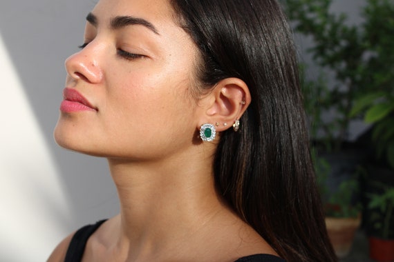 Estate Green Stone Earrings - image 4