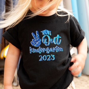 Kindergarten Graduation Shirt, Peace Out Kindergarten Shirt, Last Day of Kindergarten Grad, Kindergarten Toddler Boy Girl Kids Raglan Shirts