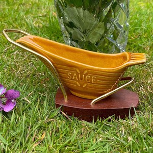 Vintage Sauce Boat Crown Devon Ceramic With Metal And Wood Holder Functional And Decorative Kitchen Accessory Liquid Pourer Serving ware
